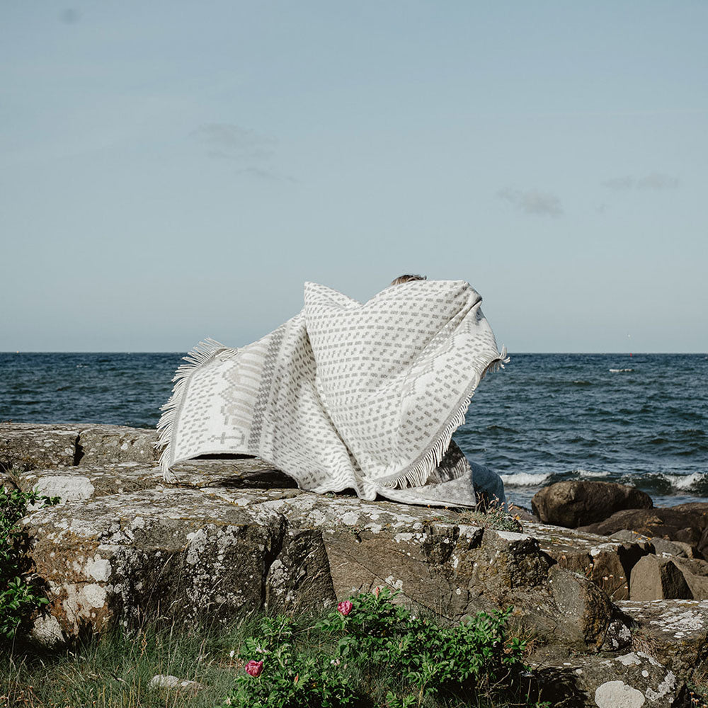 Jacquard Woven Throw - 100% Wool - Skaftö (200x130cm)