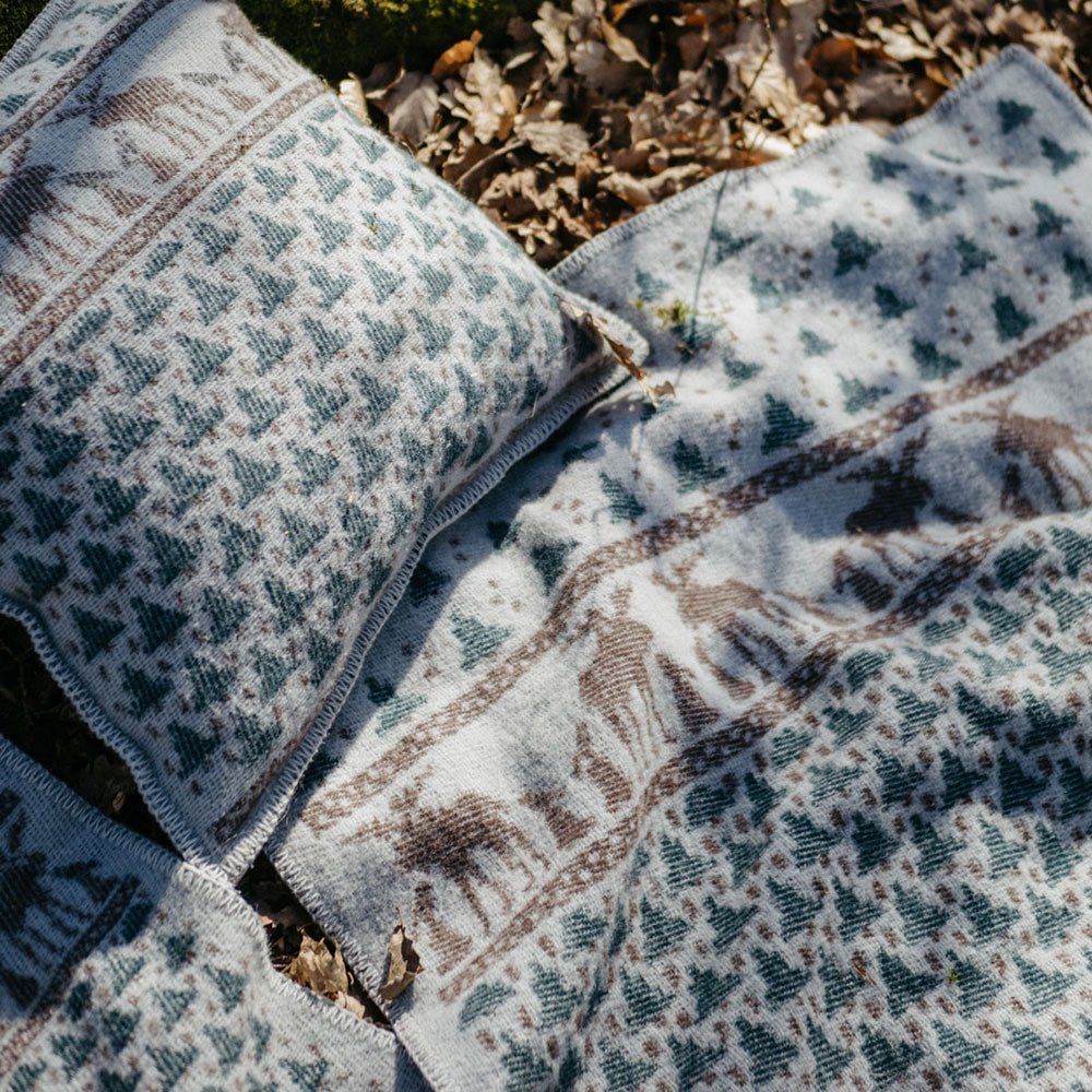 Jacquard Woven Cot Blanket - 100% Wool - Skogen (130x90cm)