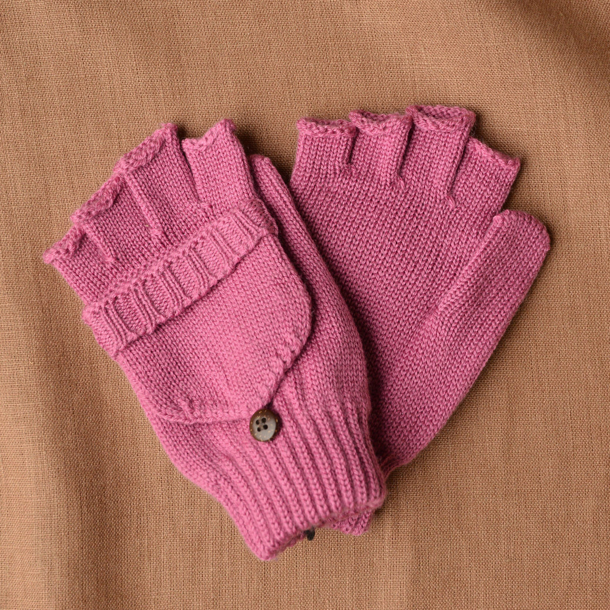 Child's Button Back Mittens - 100% Organic Merino Wool (1-8y+) *Returning 2026