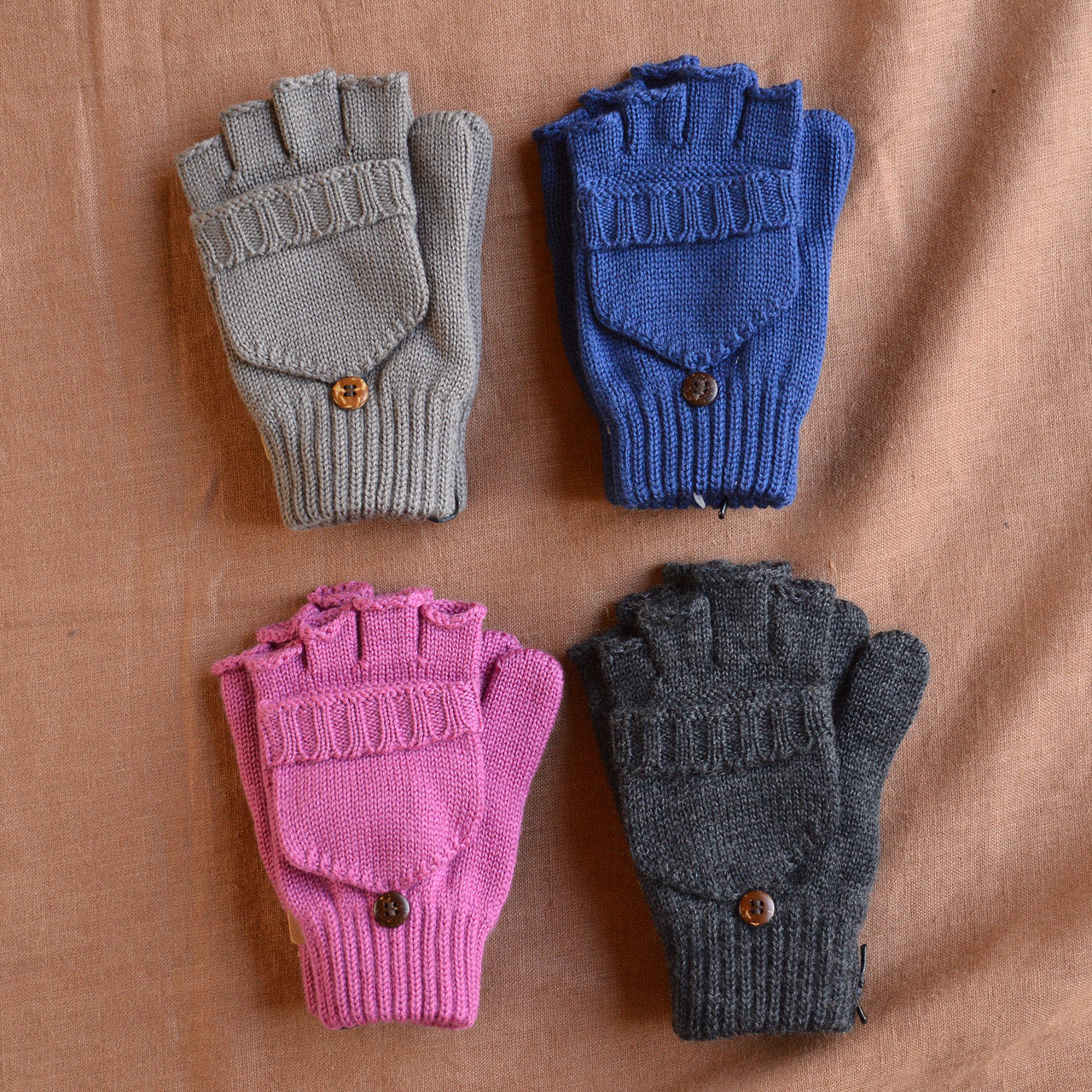 Child's Button Back Mittens - 100% Organic Merino Wool (1-8y+)