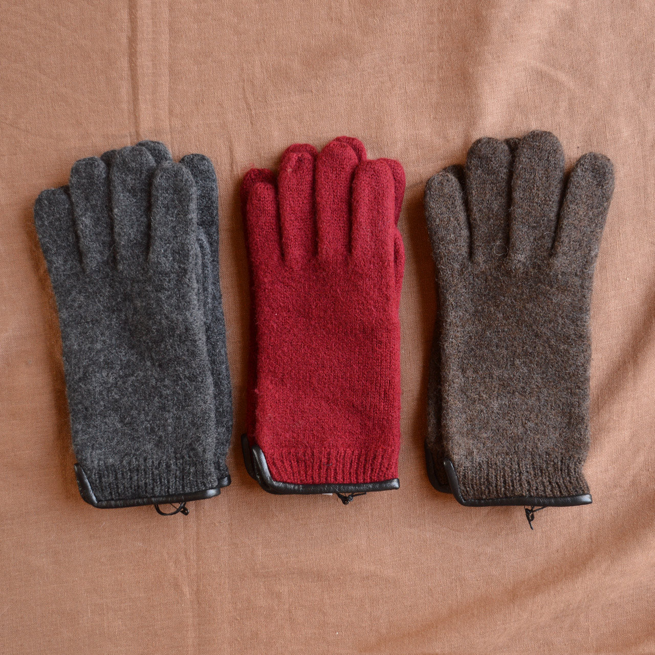Adults Brushed Wool Gloves in 100% Organic Merino