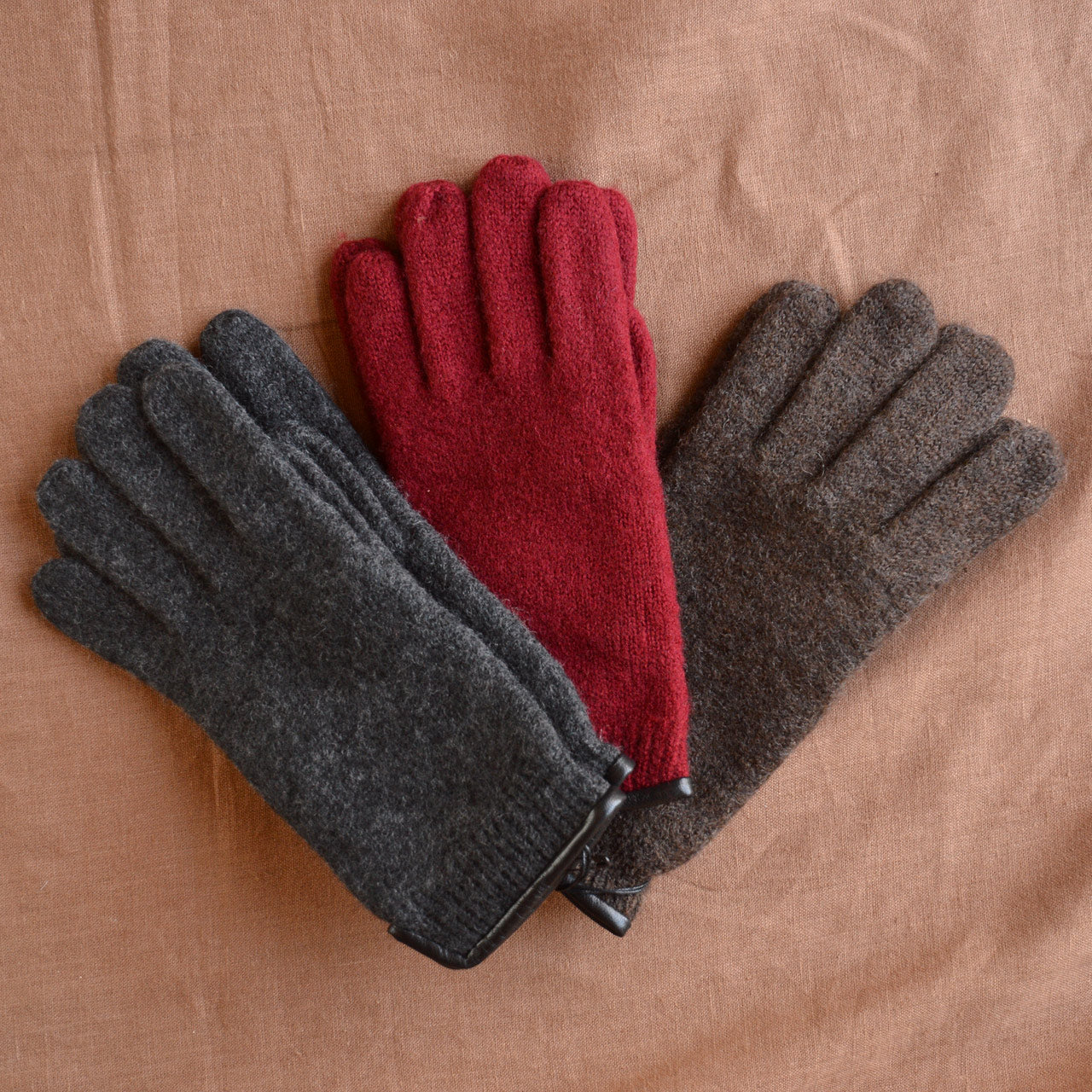 Adults Brushed Wool Gloves in 100% Organic Merino