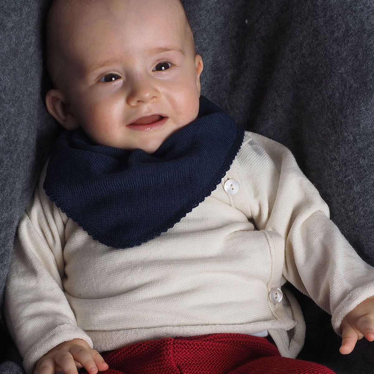 Baby Neckerchief Bib in Organic Merino/Silk