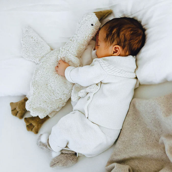 Cuddly Goose Toy/Heat Pack in Organic Cotton/Lambswool - White (Small)