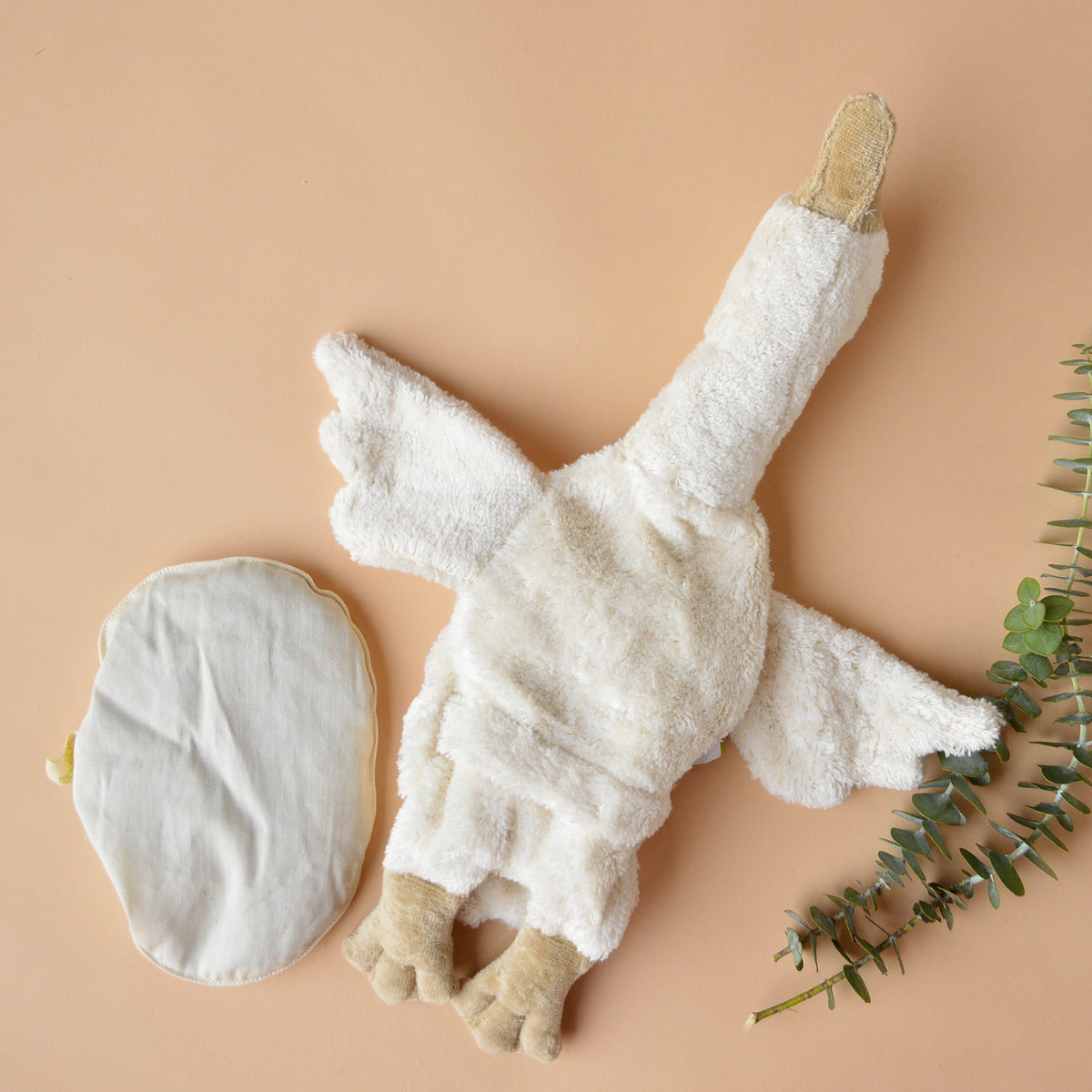 Cuddly Goose Toy/Heat Pack in Organic Cotton/Lambswool - White (Small)