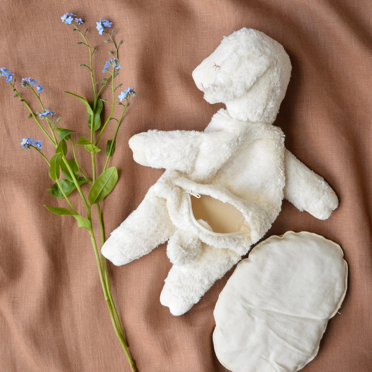 Cuddly Sheep Toy/Heat Pack in Organic Cotton/Lambswool - White (Small) *Returning 2026