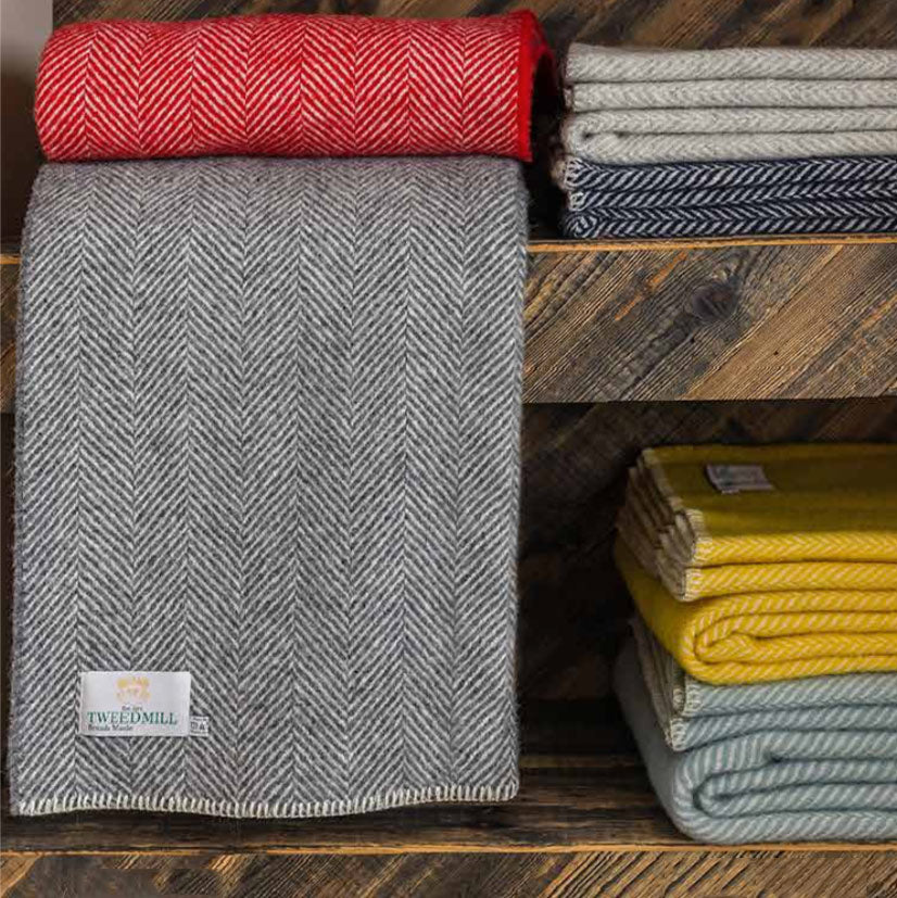 Woven Herringbone Blanket in 100% Wool - Slate/Ecru (140x200cm)