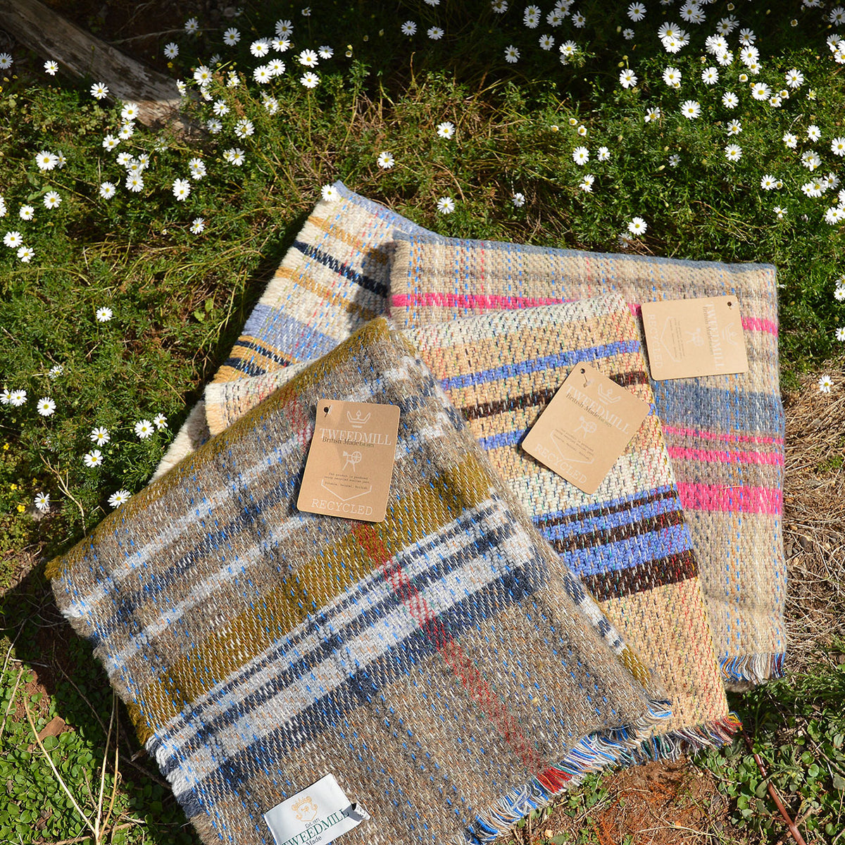 100% Random Recycled Wool Blanket/Rug - Large (183x150cm)