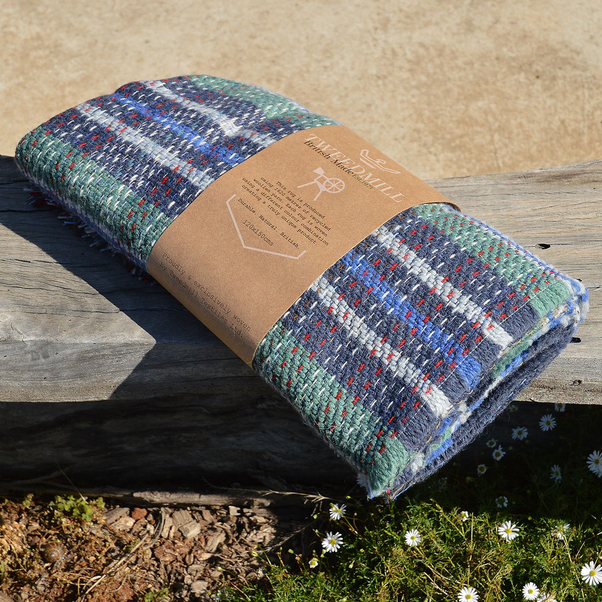 100% Random Recycled Wool Blanket/Rug - Medium (150x120cm)