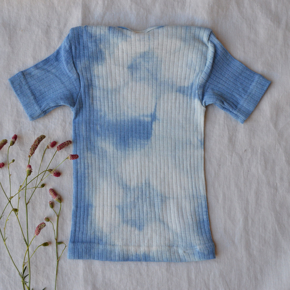 Baby Plant Dyed T-Shirt in Organic Cotton/Merino/Silk (3-24m)