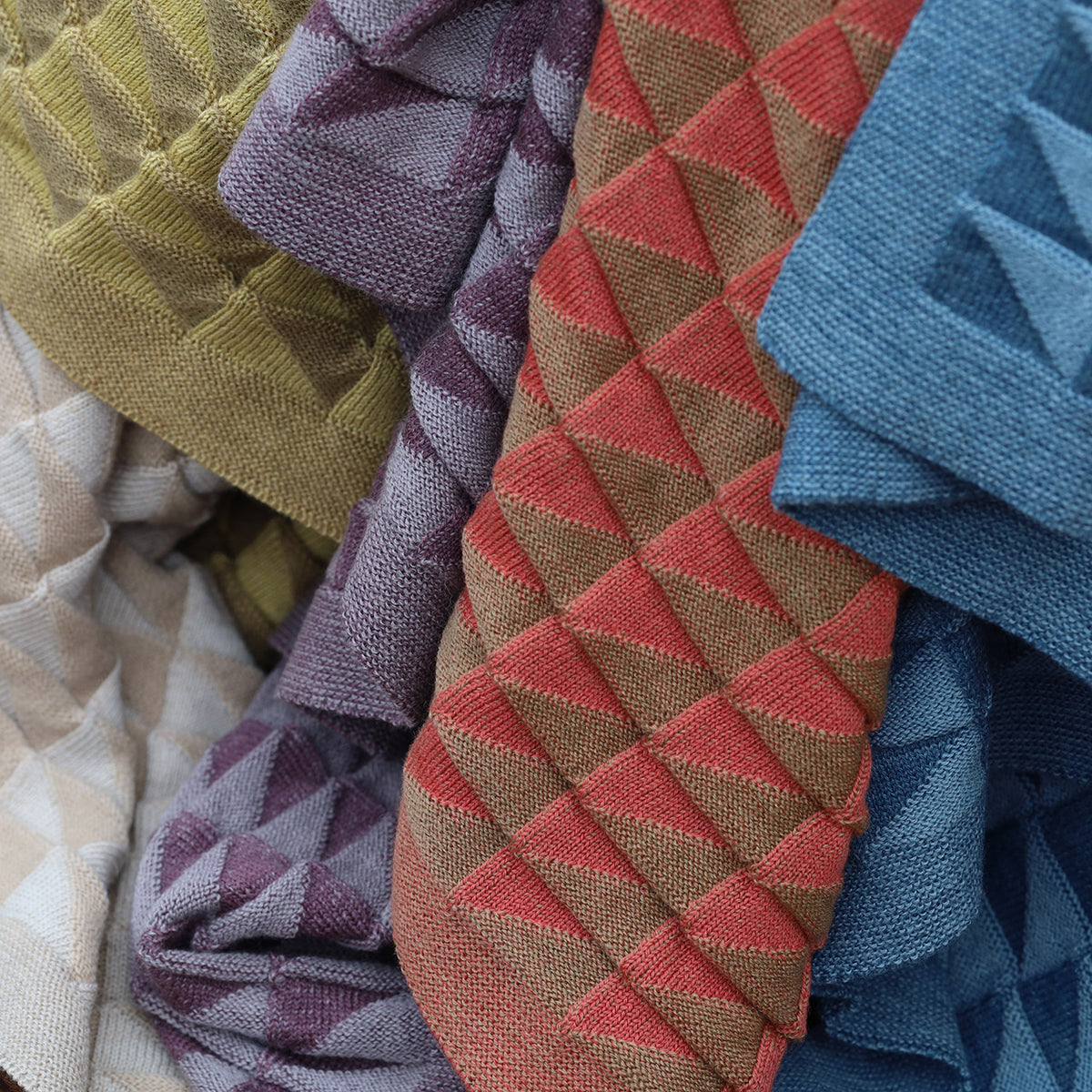 Baby Blanket Triangles - 100% Organic Plant Dyed GOTS Merino Wool (94x78m)