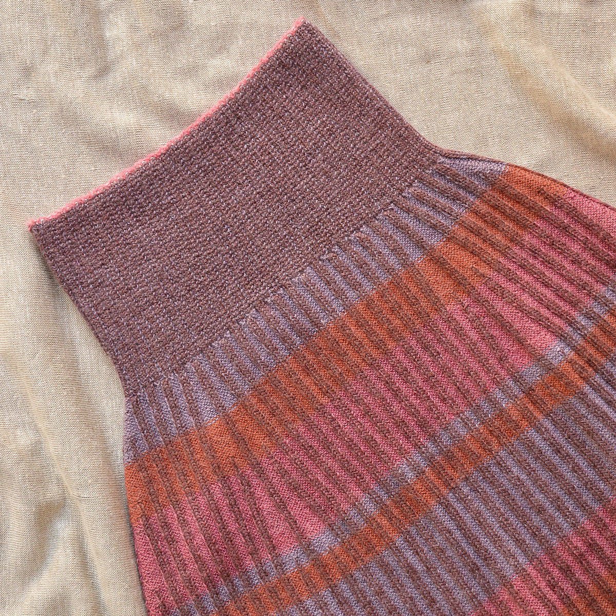 Womens Knitted Rib Skirt/Bellywarmer - Mini - 100% Plant Dyed Merino - Pink Madder