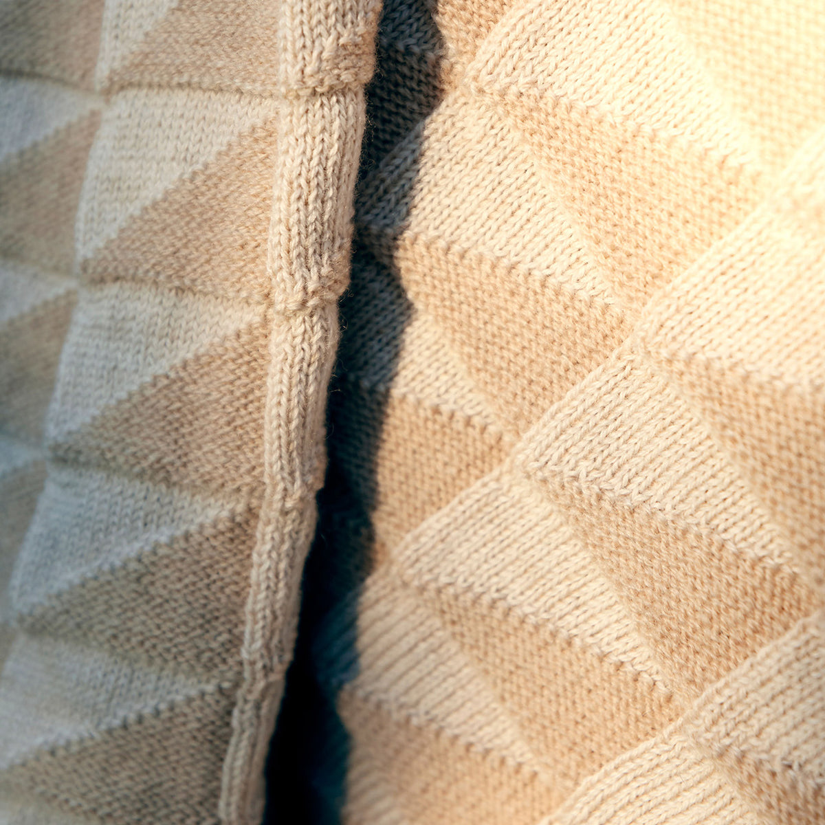 Baby Blanket Triangles - 100% Organic Plant Dyed GOTS Merino Wool (95x80m)