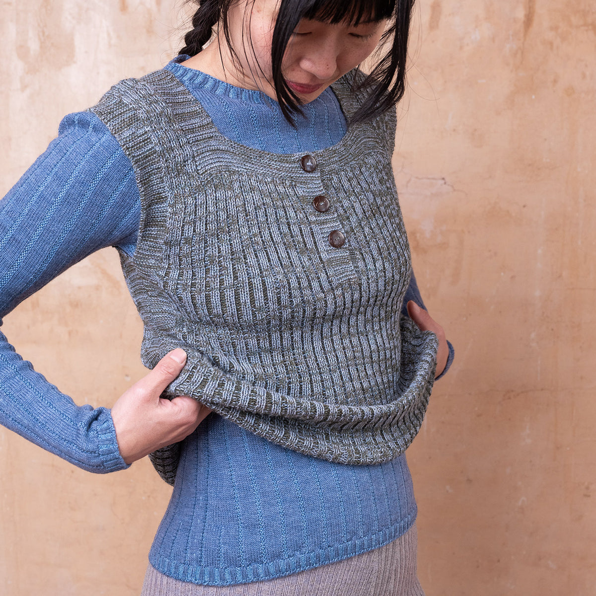 Rica Vest - 100% Baby Alpaca - Light Blue/Sheoak