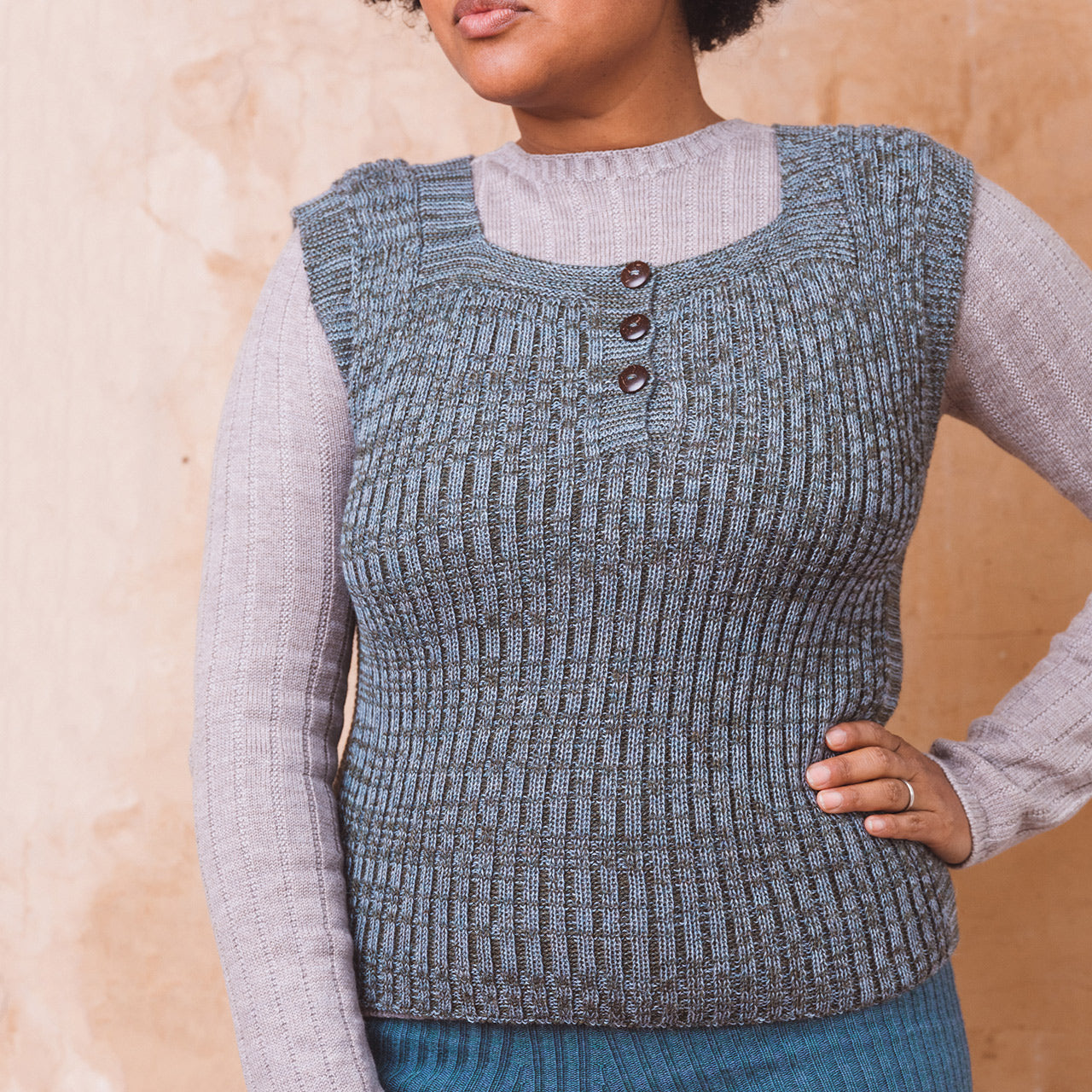 Rica Vest - 100% Baby Alpaca - Light Blue/Sheoak