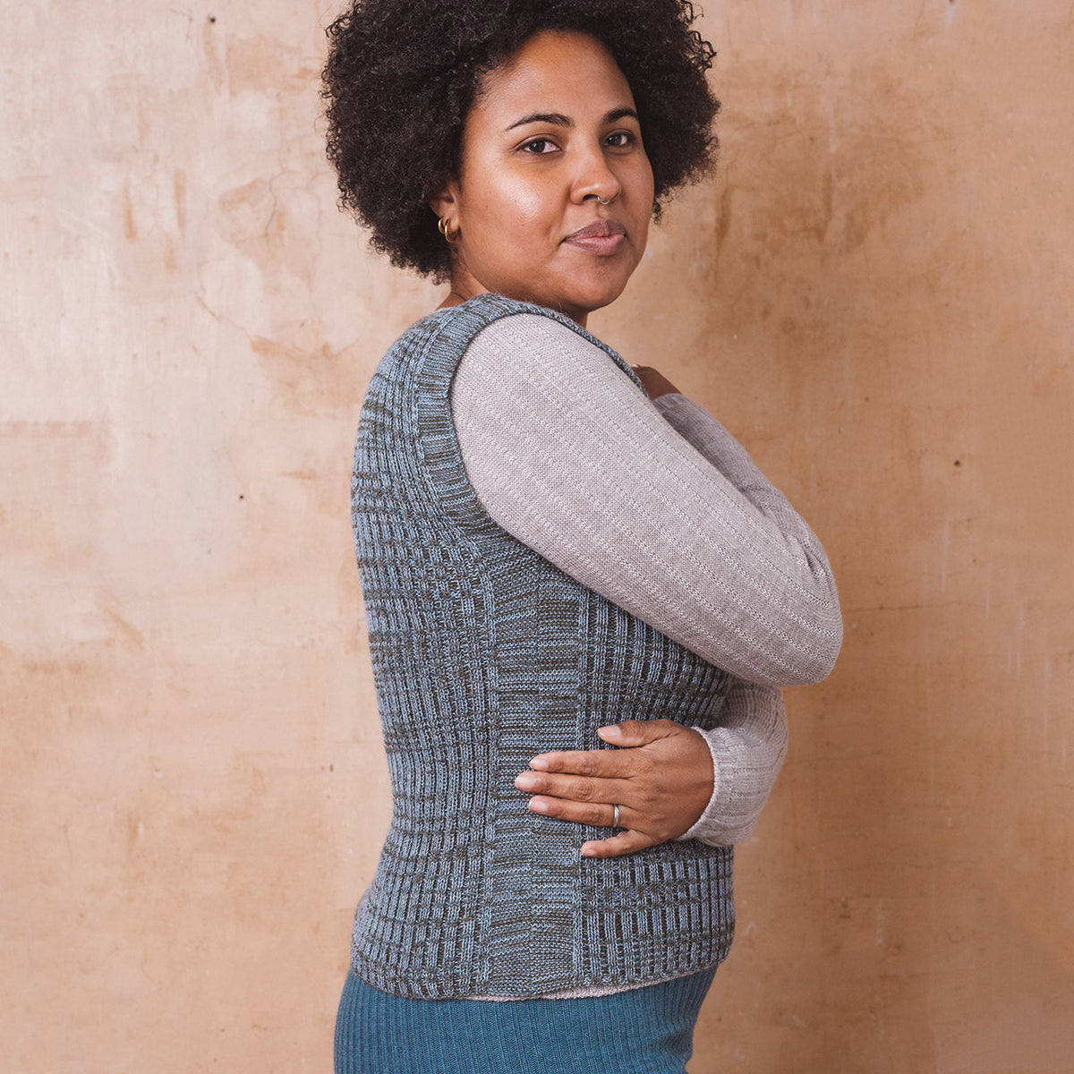 Rica Vest - 100% Baby Alpaca - Light Blue/Sheoak