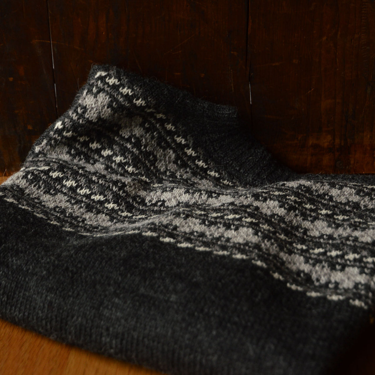 Women's Fairisle Vintage Yoke Sweater - 100% Baby Alpaca - Monochrome (M-L) *Last ones