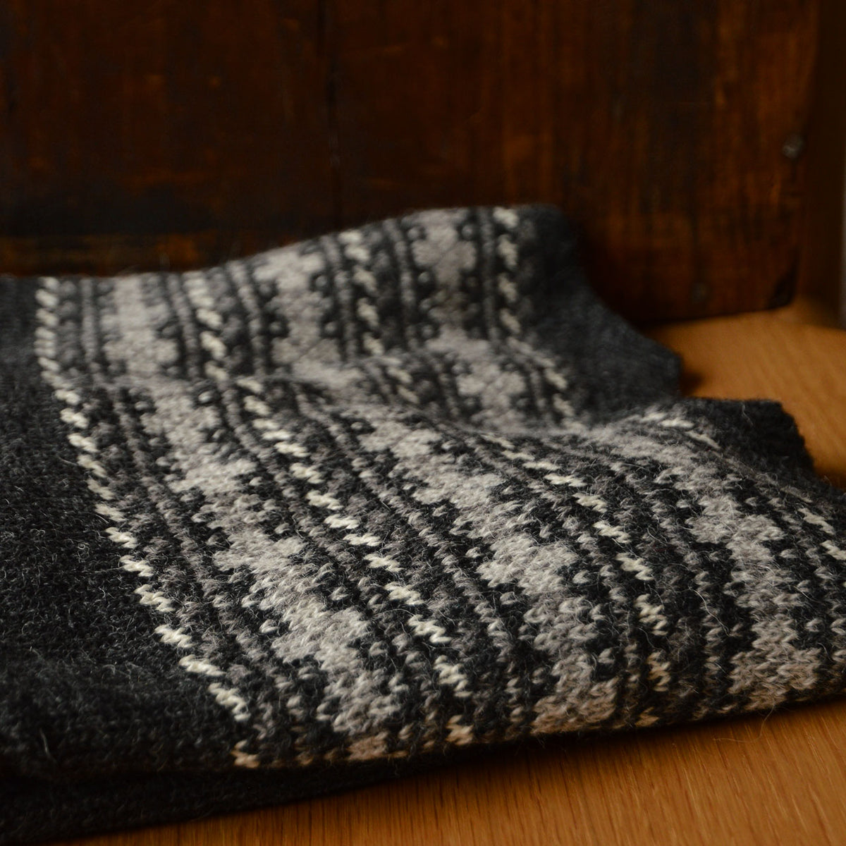 Women's Fairisle Vintage Yoke Sweater - 100% Baby Alpaca - Monochrome (M-L) *Last ones