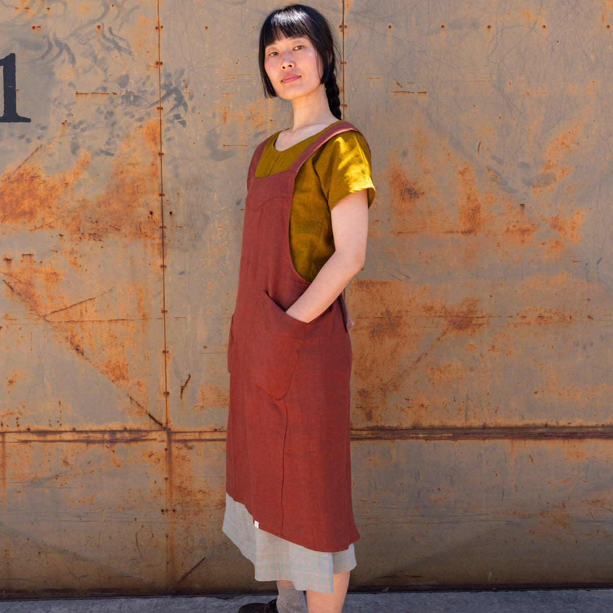 Women's Apron Dress in 100% Linen by UMIFORM for Woollykins Australia Women's Apron Dress in 100% Linen by UMIFORM for Woollykins Australia
