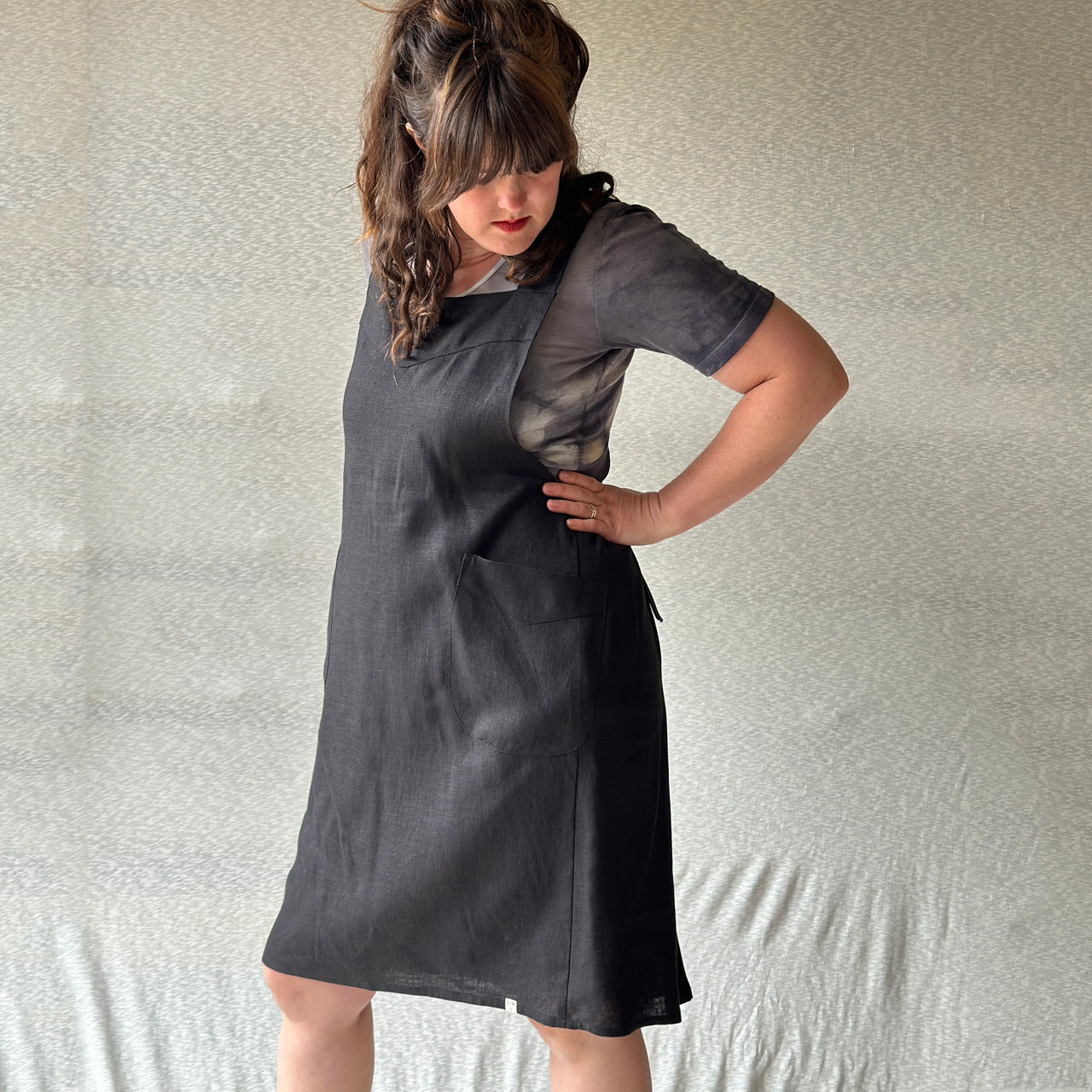 Mamiko Linen Apron Dress - Coal Black (Women)