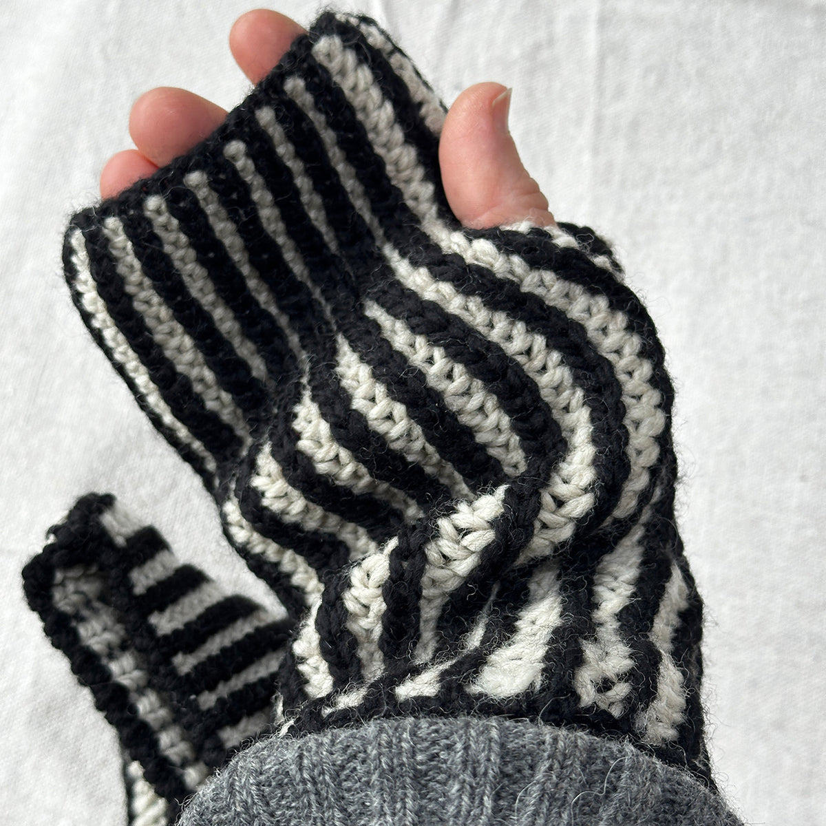 Brioche Handwarmers - 100% Chunky Highland Wool - Black/Ecru (Adult)