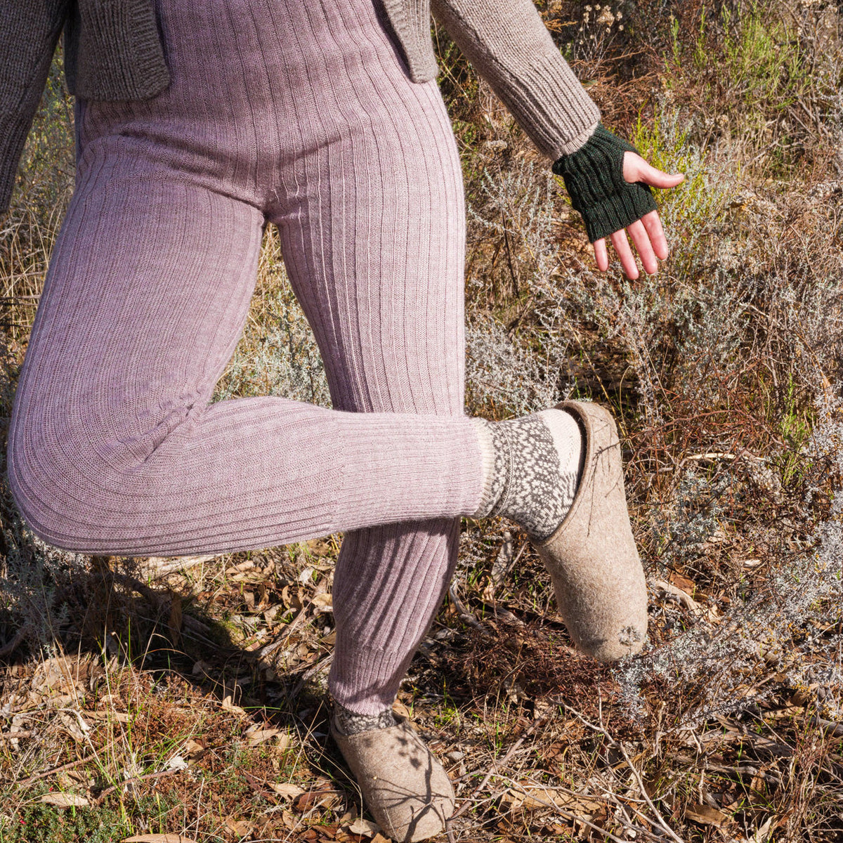 Women's Baby Alpaca High Waisted Knitted Rib Leggings - Lavender