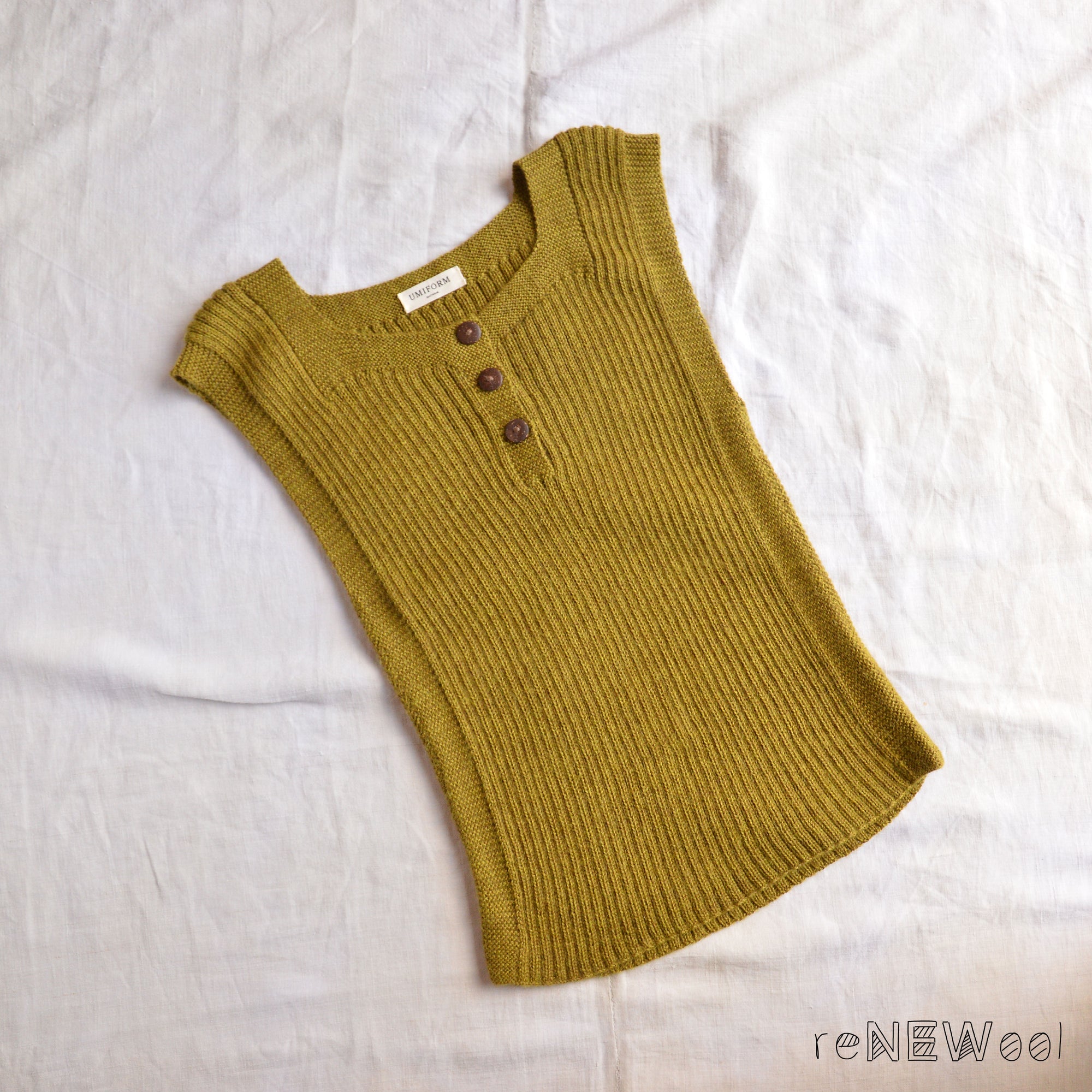 Women's Rico Vest - 100% Baby Alpaca - Pistachio (M-L) *PRE-LOVED/AS NEW