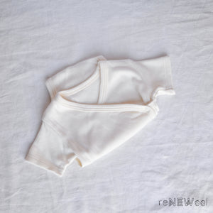 Baby Bodysuit kimono style in Organic Cotton (0-3m) *PRE-OWNED/NEW!