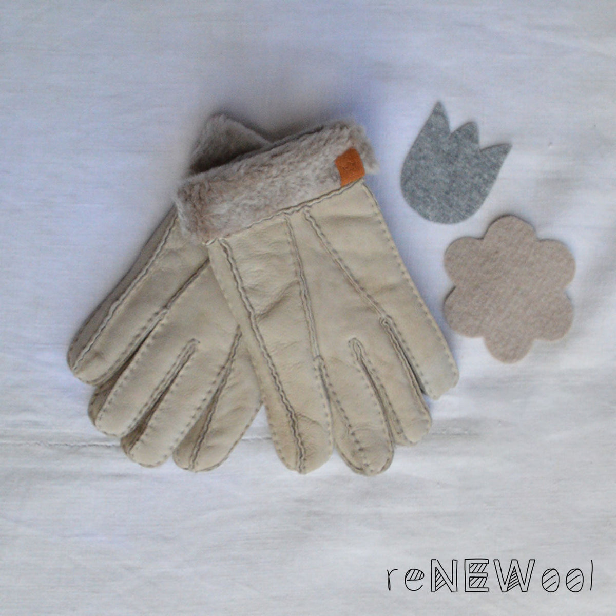 Adults Lambskin Riding Gloves - Beige (Size 7) *PRE-LOVED/MENDED