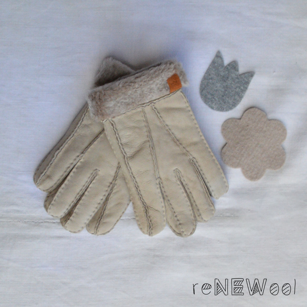 Adults Lambskin Riding Gloves - Beige (Size 7) *PRE-LOVED/MENDED