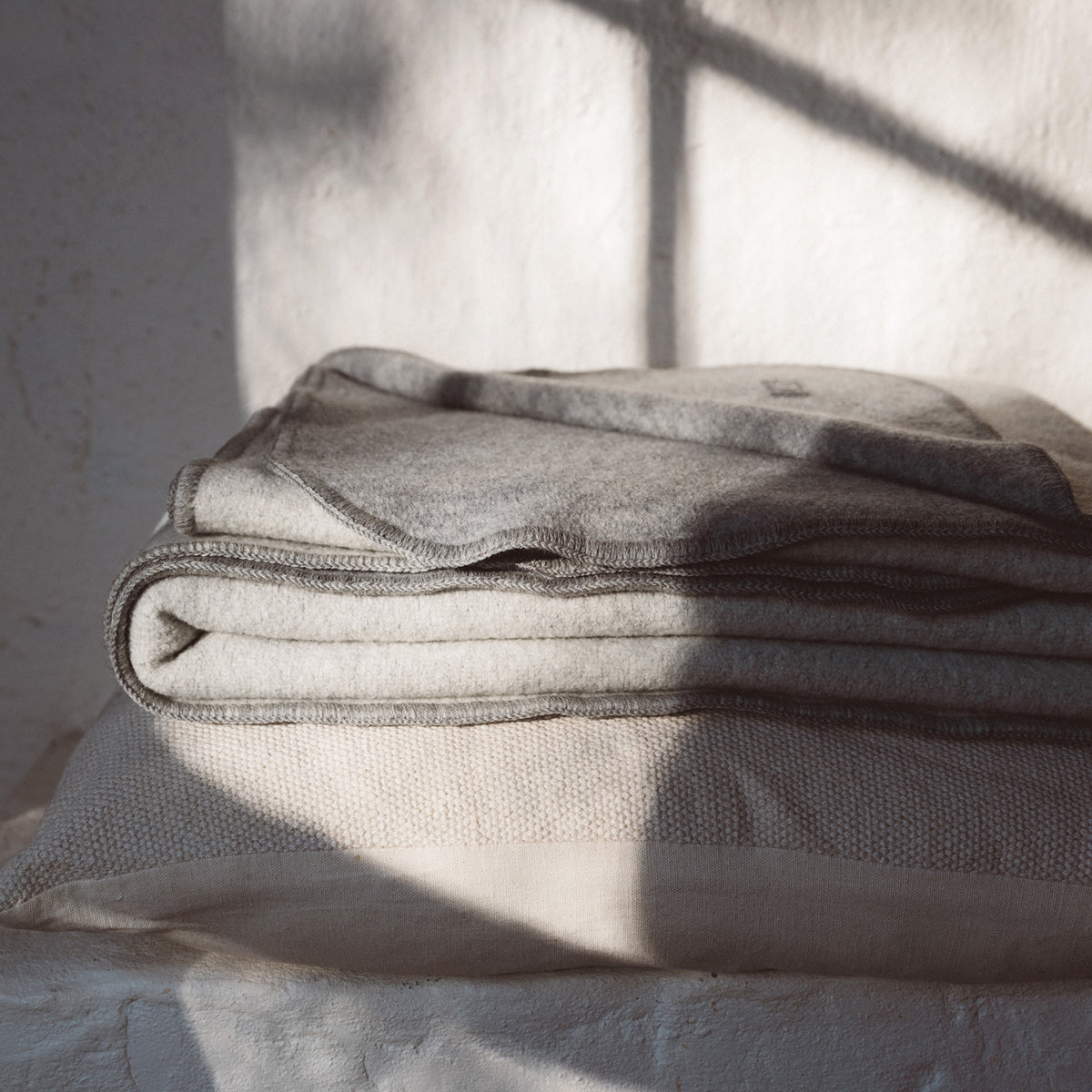 Double Faced Boiled Wool Blanket Organic Merino (200x135cm)