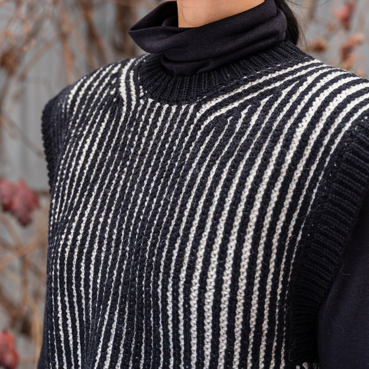 Women's Chunky Brioche Vest - 100% Highland Wool - Black/Ecru (S-L)