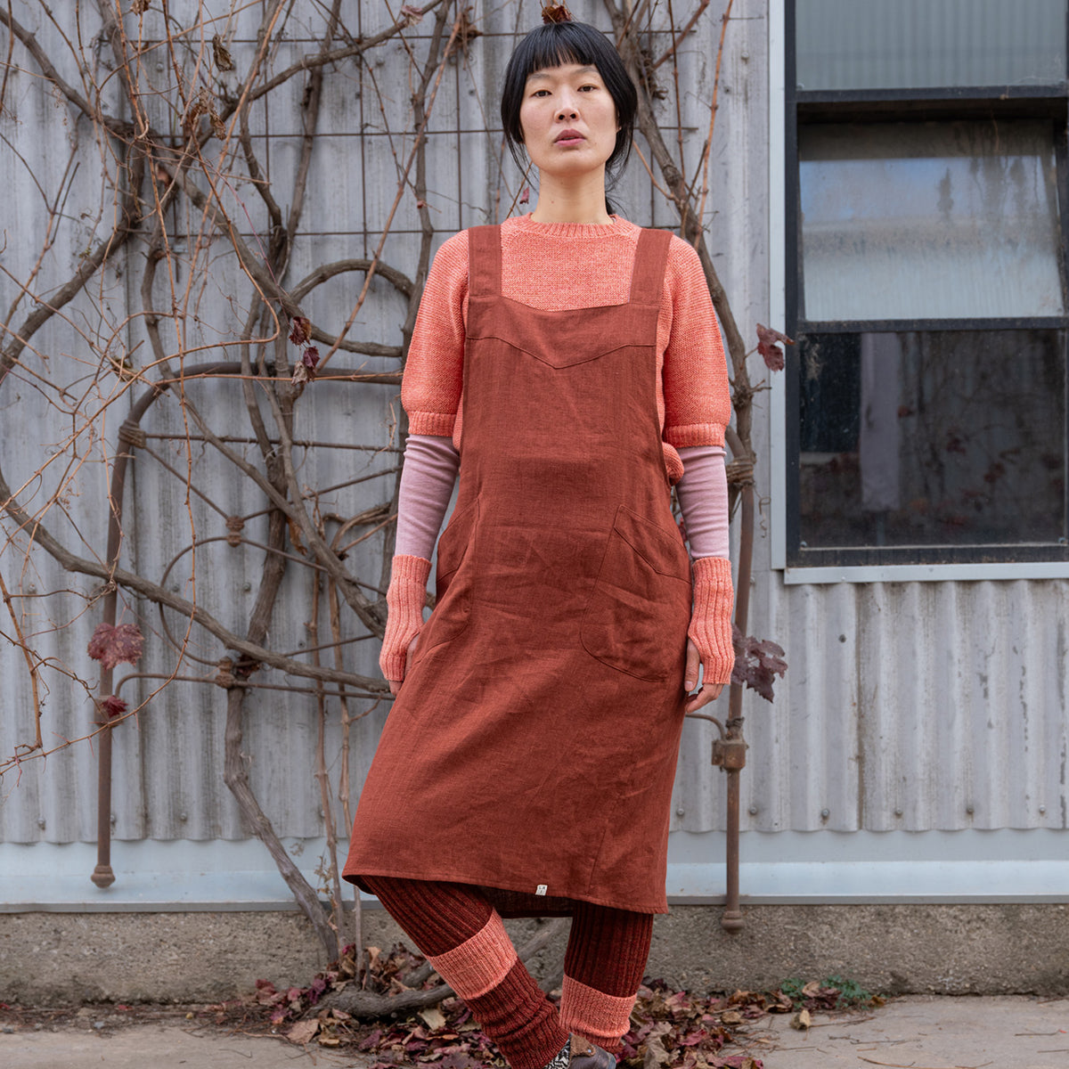 Women's Apron Dress in 100% Linen by UMIFORM for Woollykins Australia Women's Apron Dress in 100% Linen by UMIFORM for Woollykins Australia