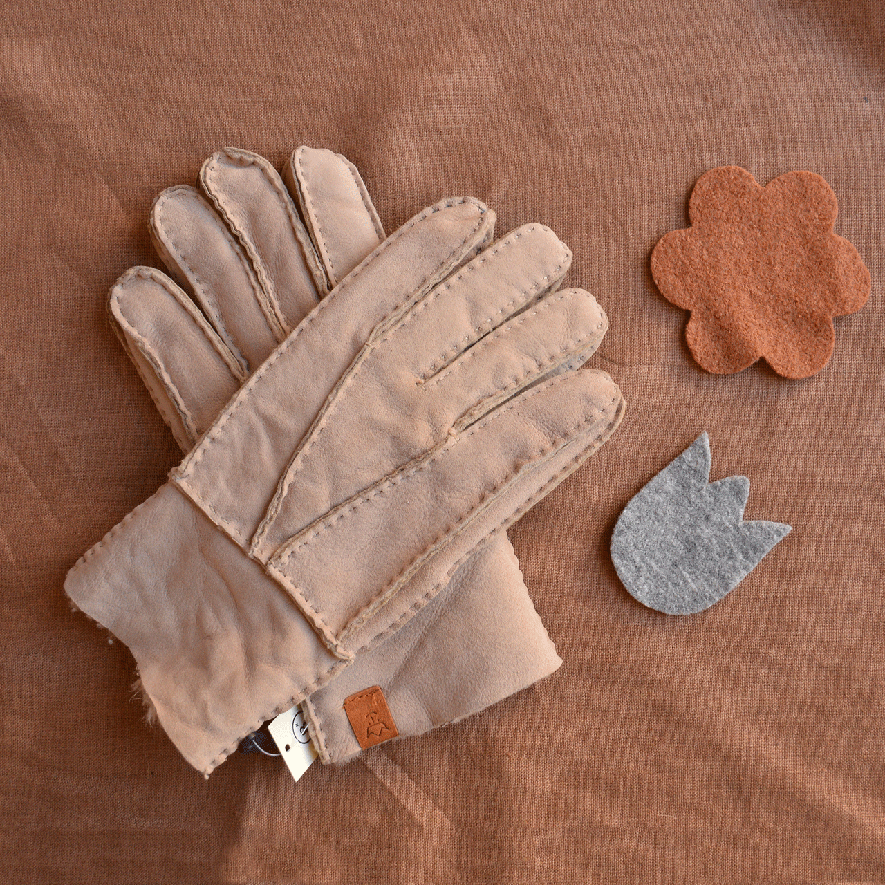 Adults Lambskin Riding Gloves - Beige (Size 8) *SECONDS/MENDED