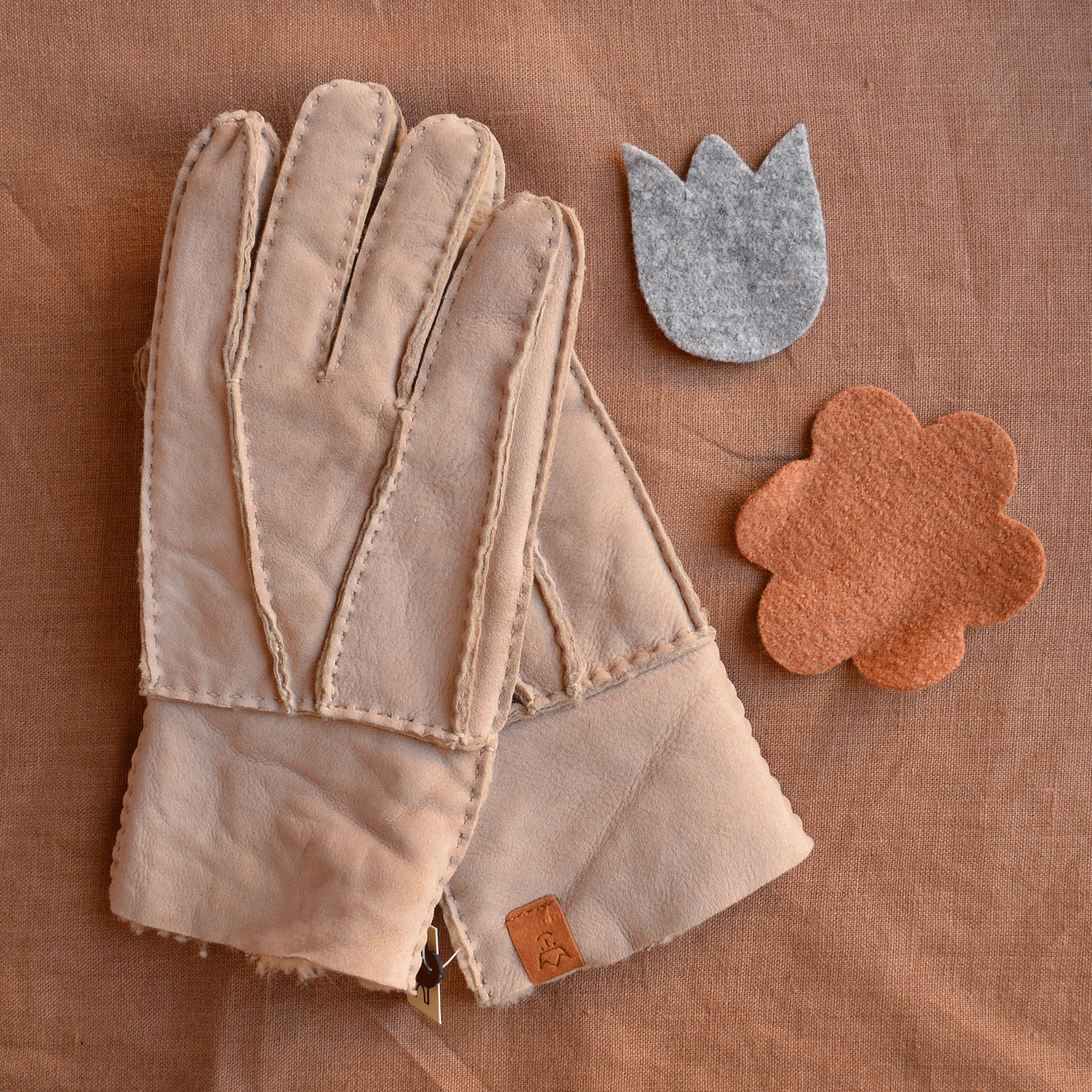 Adults Lambskin Riding Gloves - Beige (Size 8) *SECONDS/MENDED