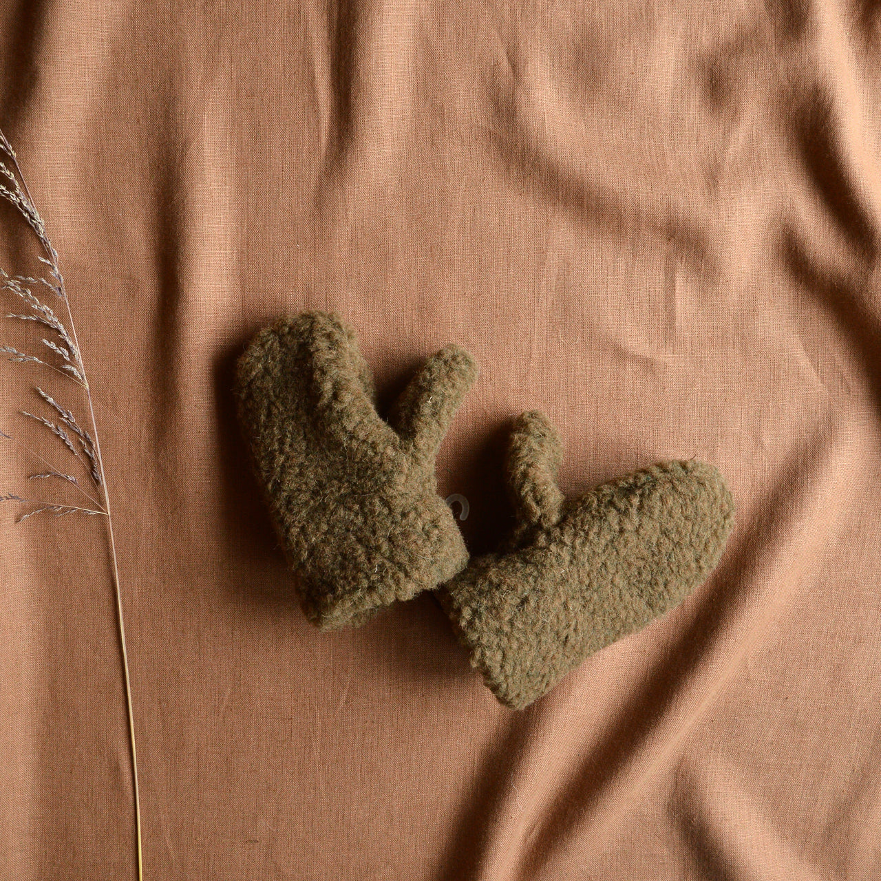 Mittens - 100% Wool Teddy Fleece - Bark (5-12y)