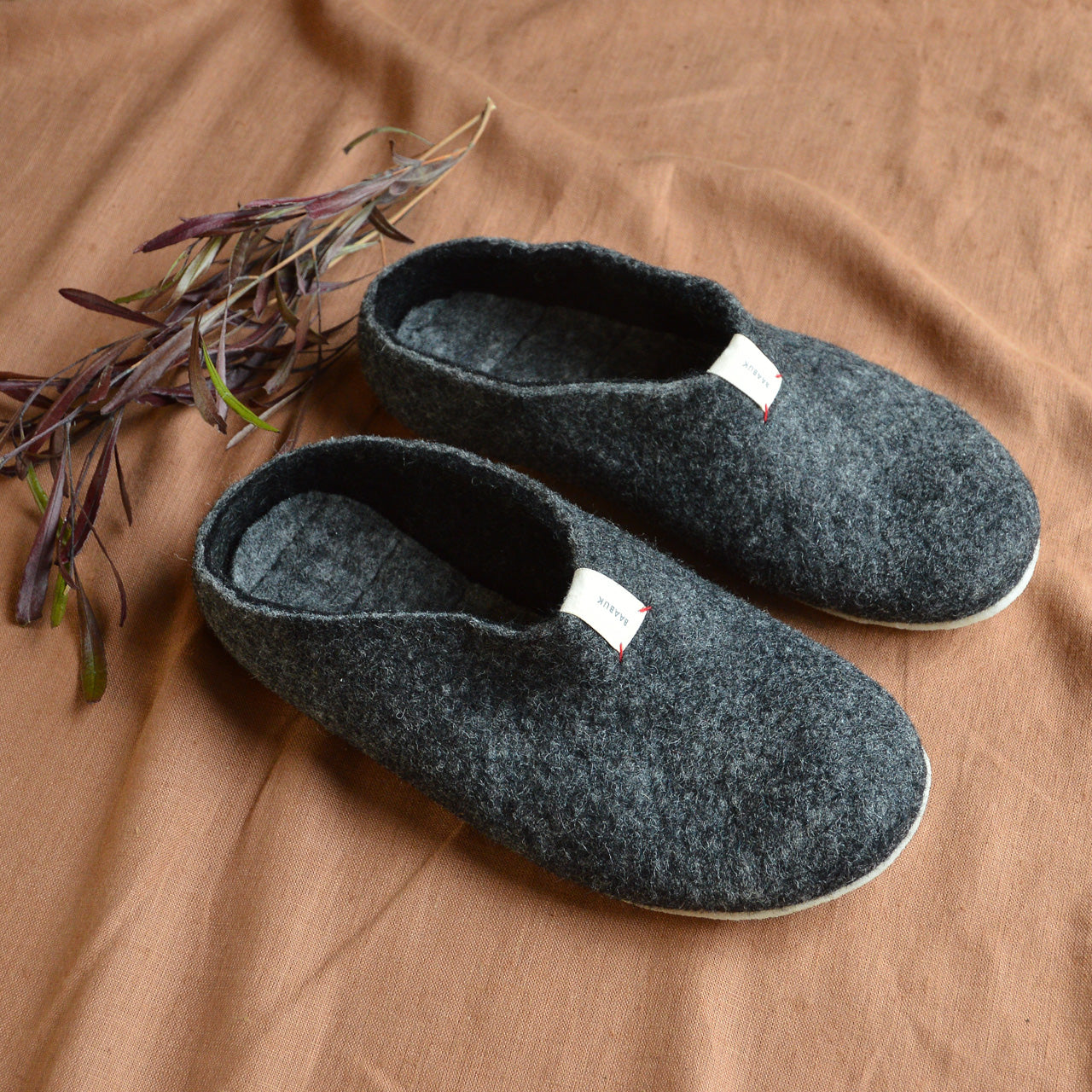 Mel Slipper - Wool Felt - Dark Grey (Adults 36-41)