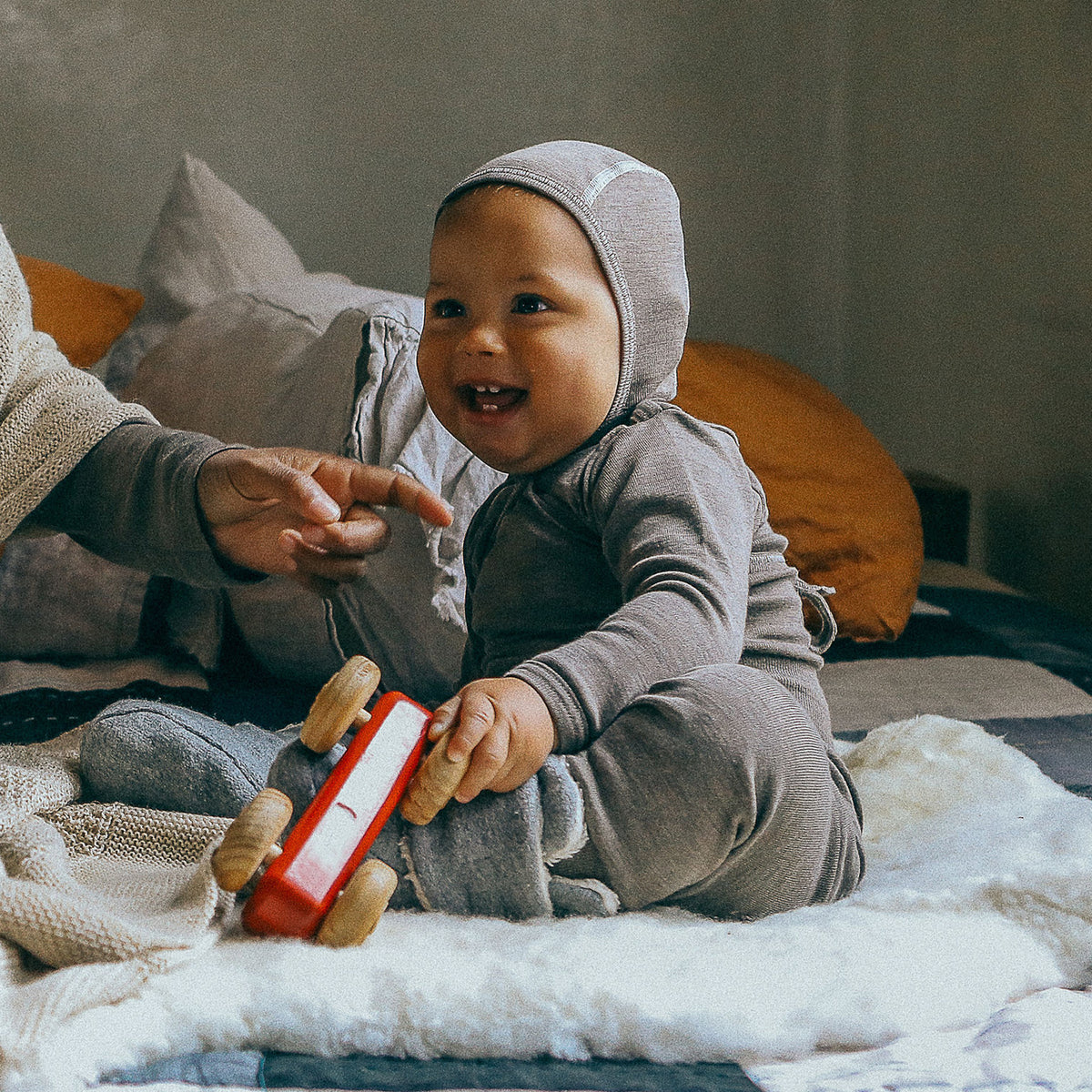 Fine Baby Bonnet - Organic Wool/Silk (0-12m)