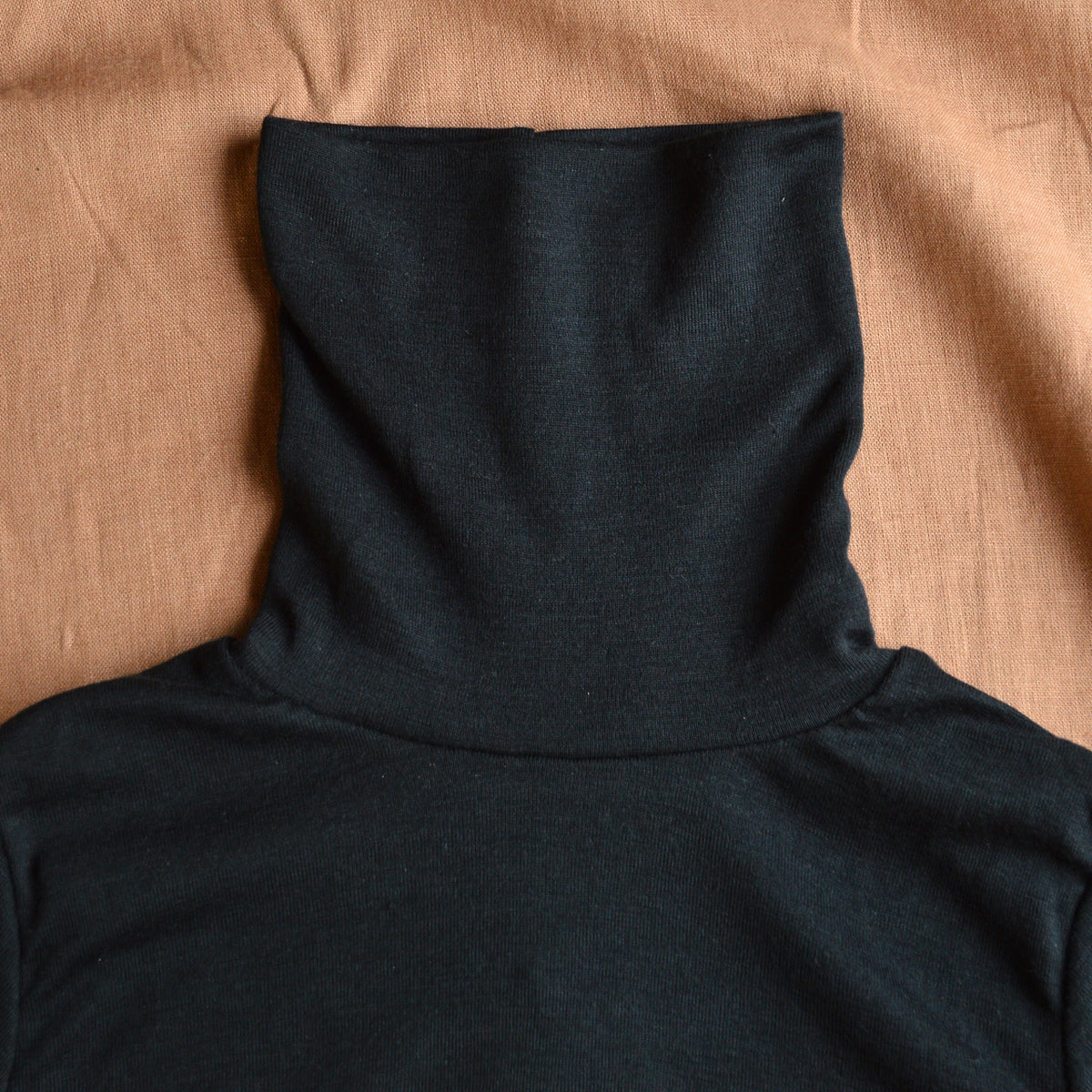 Unisex Adults Turtleneck Long Sleeve Top -Organic Merino/Silk