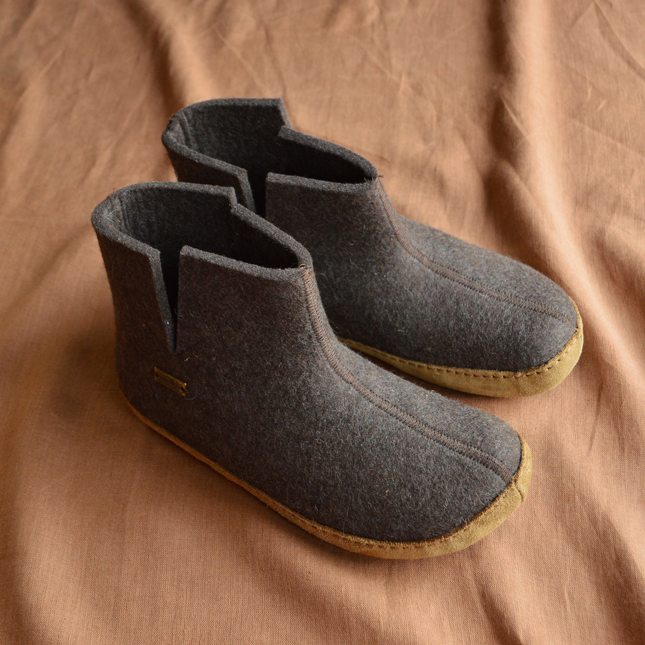 Wool Felt Slippers - Emil's Boots - Brown (Adults 37-44)