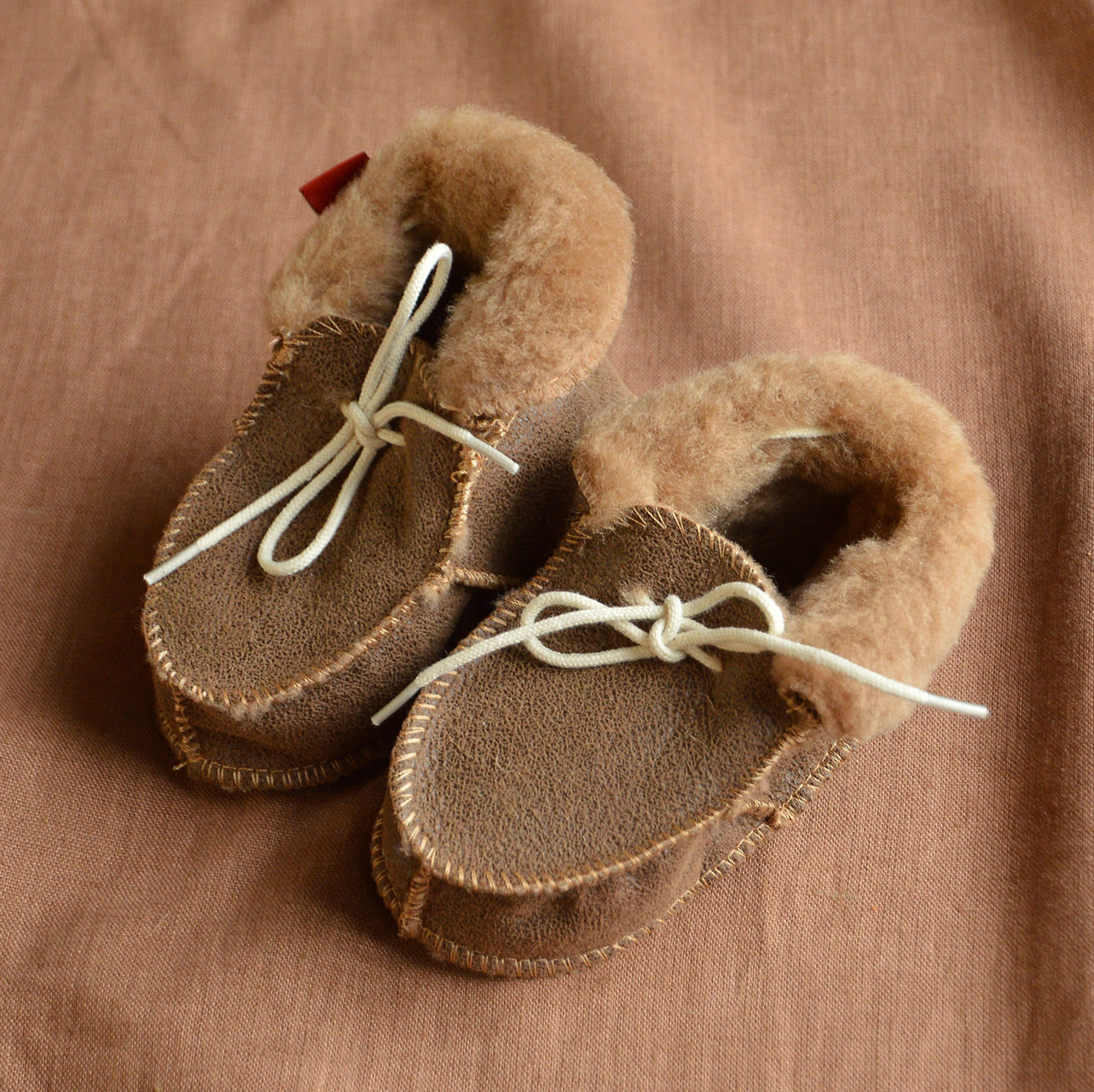 Baby Lambskin Moccasins - Hazelnut (6-24m)