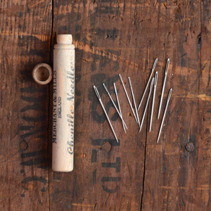 Yarn Darners in a Wooden Case (10 needles)