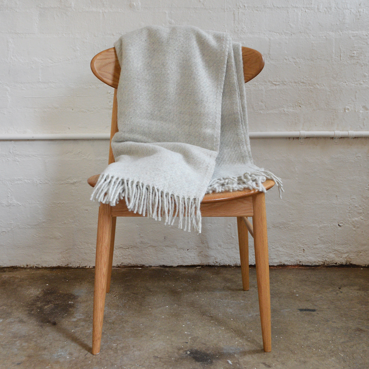 Diagonal Weave Throw in Recycled/Virgin Wool Blend (150x183cm)