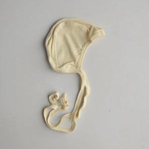 Fine Baby Bonnet in Wool/Silk (0-12m)